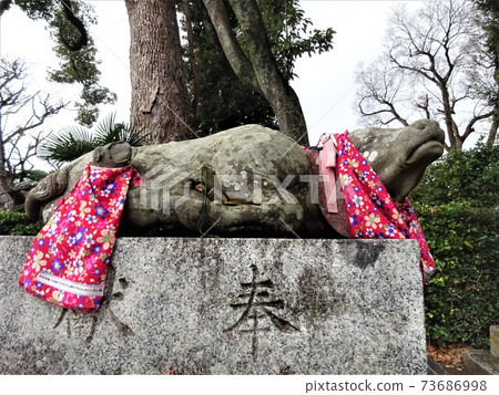 Kitano Tenmangu Cow Statue / Stroking Cow 1 73686998