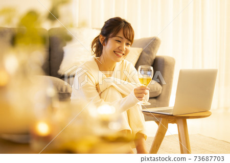 在線酒會視頻通話 在線酒會視頻通話 73687703
