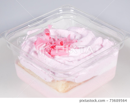 草莓奶油蛋糕 73689564