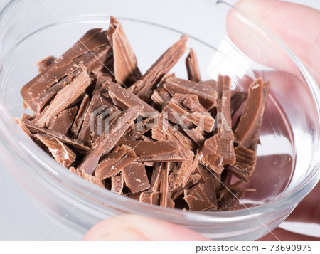 Chopped chocolate 73690975