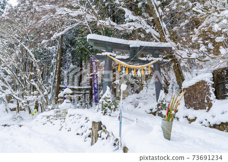 Snow Hikosan Toyomaebo Observatory Trailhead (Takasumi Shrine approach) 73691234