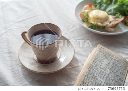 Breakfast coffee 73692733