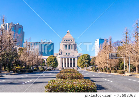 “東京”藍天和國會大廈 73698368