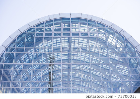 Glass-enclosed view Glass-enclosed view 73700015