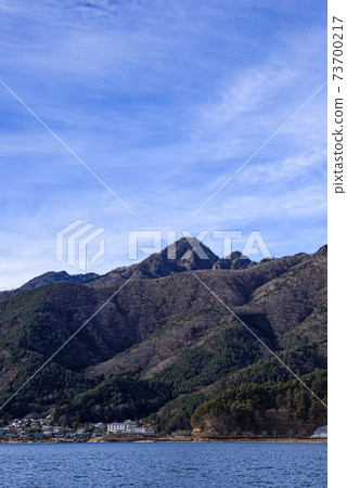 Lake Kawaguchi and Misaka / 12gatake in winter 73700217