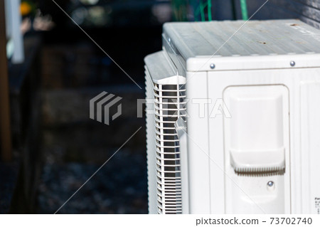 Air conditioner outdoor unit Air conditioner outdoor unit 73702740