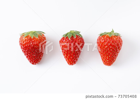 3 strawberries 3 strawberries 73705408