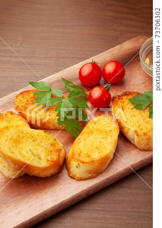 Garlic toast Garlic toast 73706302