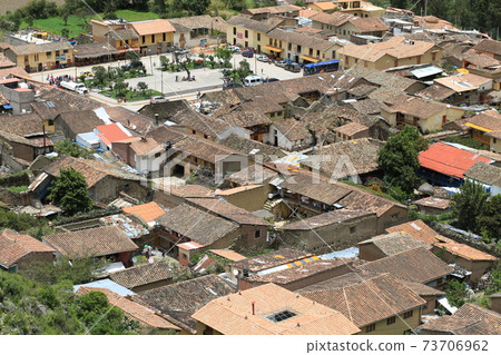 Ollantaytambo village townscape 73706962