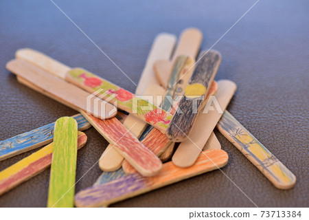 Patterned ice stick 73713384