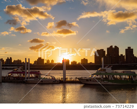 Sunset landscape around the Dadaocheng Wharf area Sunset landscape around the Dadaocheng Wharf area 73714229