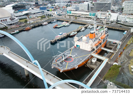 Scenery of the Antarctic Observation Ship Fuji and the harbor at Garden Pier Scenery of the Antarctic Observation Ship Fuji and the harbor at Garden Pier 73714433