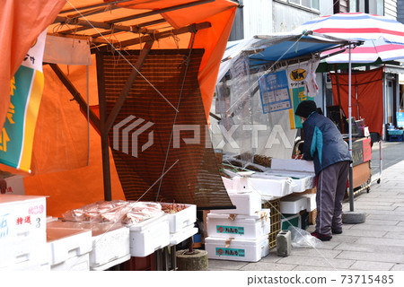 Wajima morning market in winter 73715485