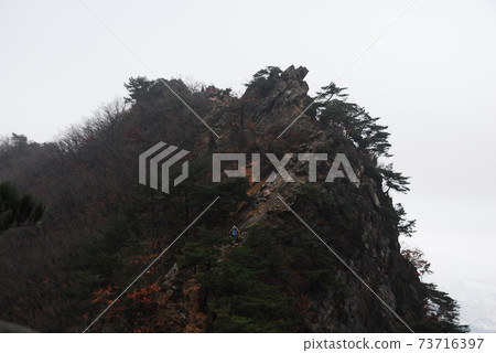 Bukhansan, National Park, Autumn, Maple, Ridge Bukhansan, National Park, Autumn, Maple, Ridge 73716397