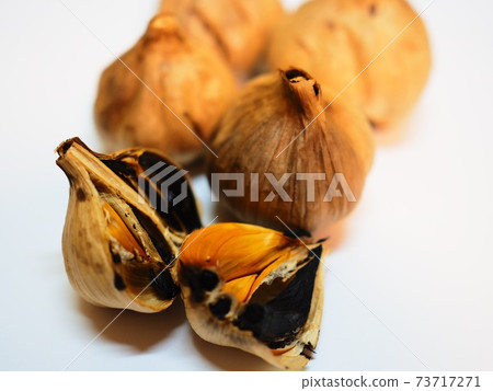 Black garlic 73717271