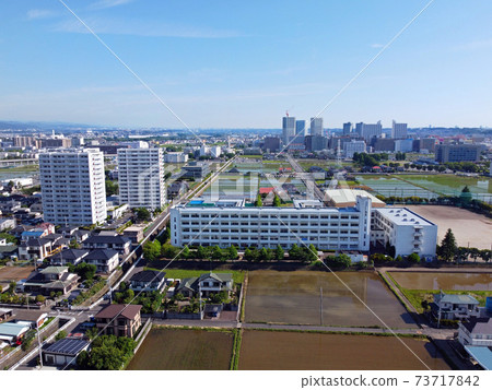 直升機開槍！在海老名市附近種植水稻的時候13 73717842