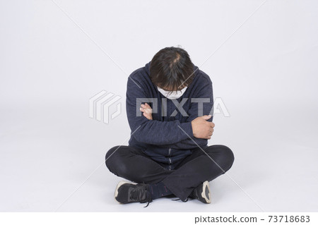 Bankruptcy / Dismissal / Bankruptcy / Despair Middle-aged man Bankruptcy / Dismissal / Bankruptcy / Despair Middle-aged man 73718683