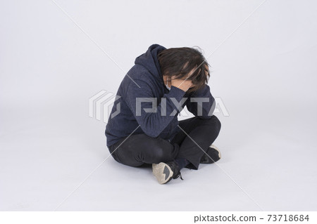Bankruptcy / Dismissal / Bankruptcy / Despair Middle-aged man Bankruptcy / Dismissal / Bankruptcy / Despair Middle-aged man 73718684
