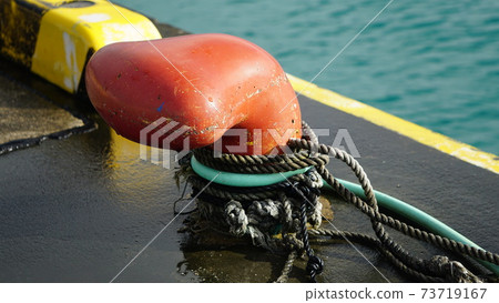 Boat mooring bit 73719167