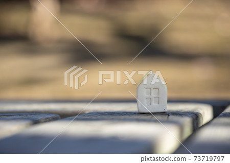 小房子冬天版 73719797