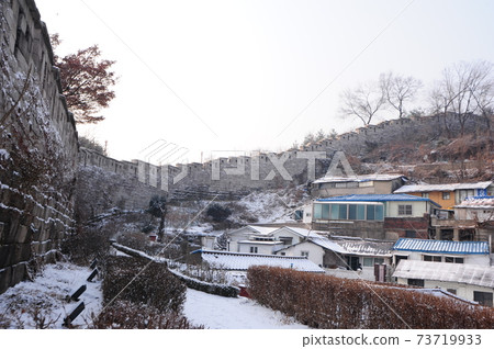 Seongbuk-dong, Gilsangsa Temple, Buddhism, Sunseong-gil, Snowscape. Seongbuk-dong, Gilsangsa Temple, Buddhism, Sunseong-gil, Snowscape. 73719933