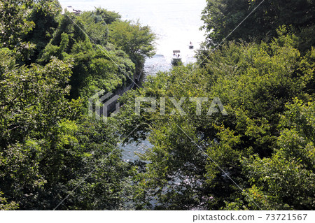 Mikatagoko Motorboats and jet skis sailing on the Urami River (Mikatagoko, Fukui Prefecture) 73721567