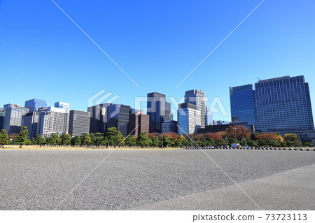 Tokyo cityscape, Imperial Palace Square, autumn Tokyo cityscape, Imperial Palace Square, autumn 73723113
