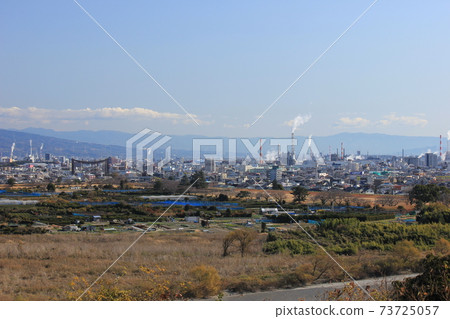 Fuji city area in winter as seen from Fujikawa SA Fuji city area in winter as seen from Fujikawa SA 73725057