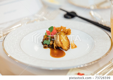 婚宴鮑魚牛排 73726599
