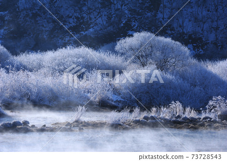 Soyangho. Soyanggang virgin. Sanggoda. Water fog Soyangho. Soyanggang virgin. Sanggoda. Water fog 73728543