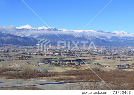 冬天安曇野和北阿爾卑斯山 冬天安曇野和北阿爾卑斯山 73730468