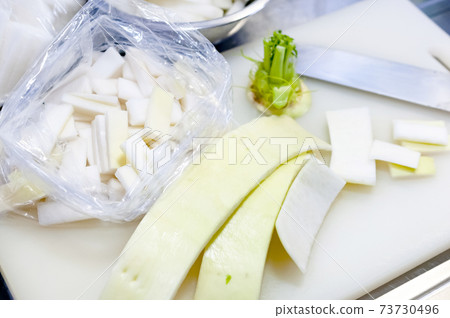 藍頸蘿蔔皮條 藍頸蘿蔔皮條 73730496