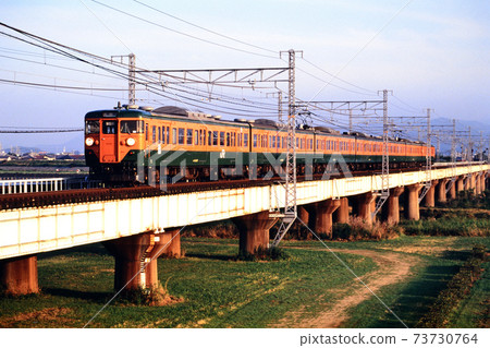 1997 7 series 113 ordinary trains going on the Sanyo Main Line 1997 7 series 113 ordinary trains going on the Sanyo Main Line 73730764