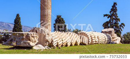 Greek Olympian Zeus temple, panorama of ancient ruins in Athens, Greece Greek Olympian Zeus temple, panorama of ancient ruins in Athens, Greece 73732033