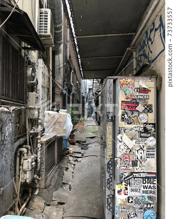 歌舞uki町胡同後面的風景（東京都新宿區歌舞uki町） 73733557