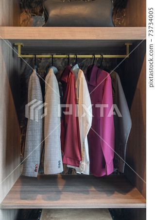 modern wardorbe 73734005