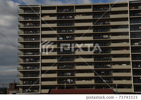 Osaka, night streets, shops, lights 73743315