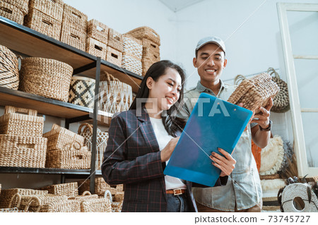 woman and man entrepreneurs list items among the handicraft items woman and man entrepreneurs list items among the handicraft items 73745727