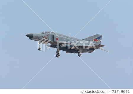空中自衛隊F-4EJ Kai Phantom II著陸方法 73749671
