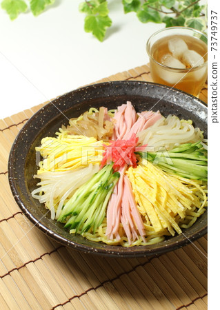Chilled Chinese ramen Chilled Chinese ramen 73749737