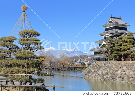 National Treasure Matsumoto Castle and the Northern Alps National Treasure Matsumoto Castle and the Northern Alps 73751605