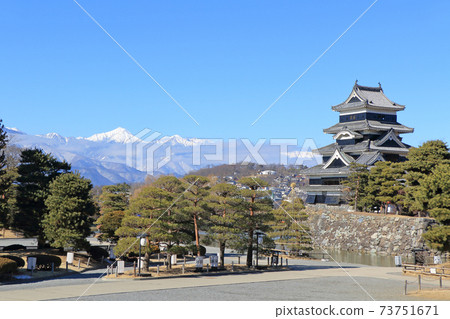 國寶松本城堡和北阿爾卑斯山 國寶松本城堡和北阿爾卑斯山 73751671