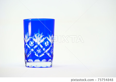 Kiriko glass table photo 14 73754848