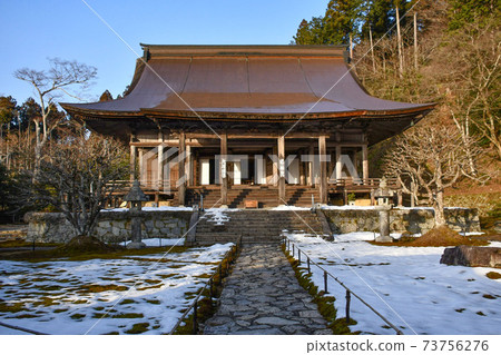 Shorin-in Temple in the snow. 73756276