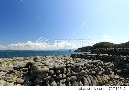 Landscape of Ainoshima Stone Tumulus and Glasses Rock Landscape of Ainoshima Stone Tumulus and Glasses Rock 73756842