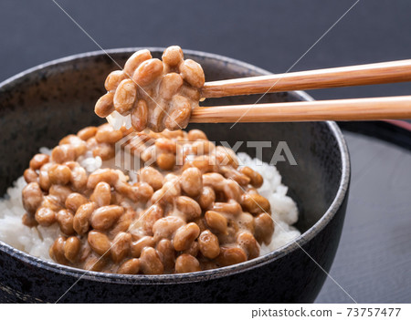Natto white rice 73757477