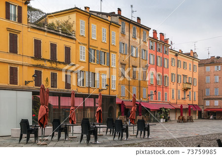 square in Modena, Italy 73759985