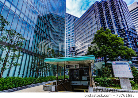 Subway Sakaisuji Hommachi Station entrance 73761683