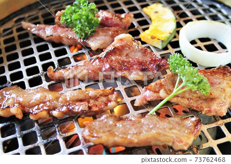  烤肉 73762468