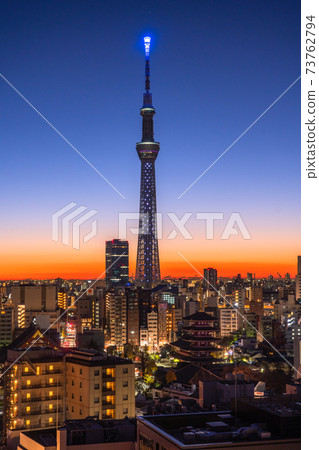 《東京》東京的黎明·天空樹和淺草城市景觀 《東京》東京的黎明·天空樹和淺草城市景觀 73762794